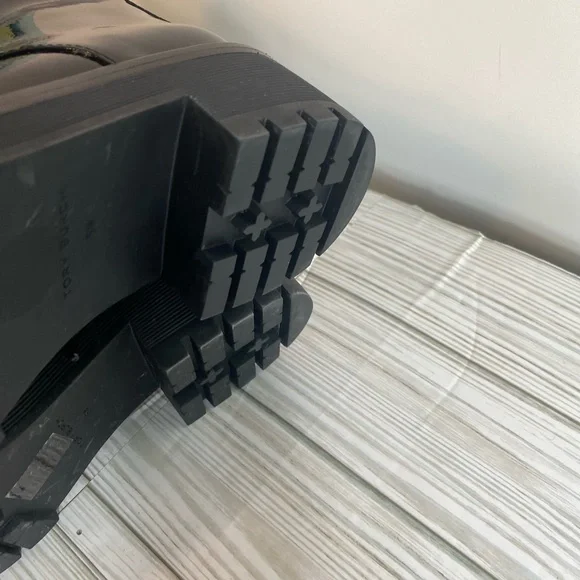 Tory Burch Miller 50mm Shearling Patent Booties size 5 NWOT - Picture 8 of 14